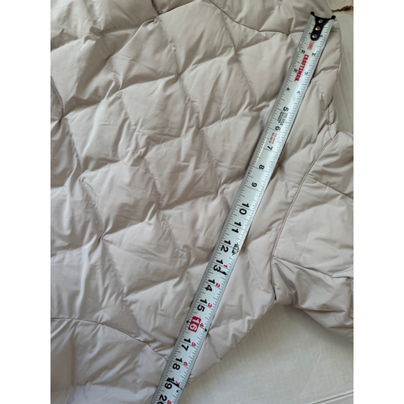 New Women's UNIQLO Pufftech Hooded Puffer Jacket XS Natural - Picture 7 of 10